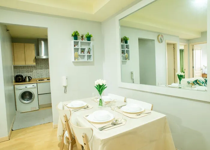Nature Serenity 2br Makati Aparthotel Manila