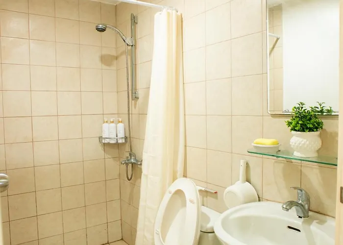 Nature Serenity 2br Makati Aparthotel Manila
